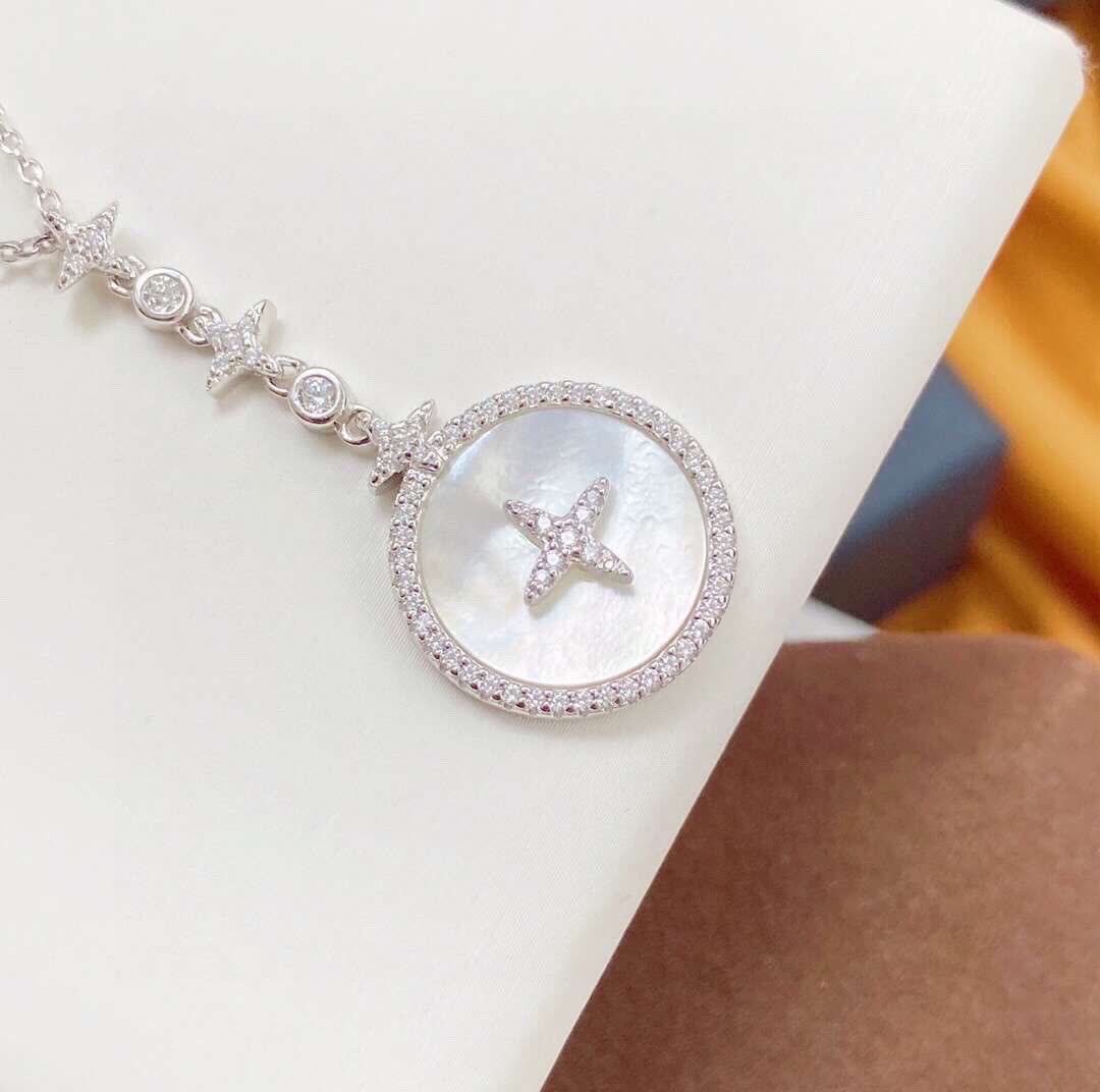 APM Monaco Elegant Silver Chain with Diamond-Encrusted Pendant